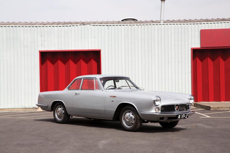  Fiat Abarth 2200 Coupe (038118) 1961 года  (фото 1 из 8)